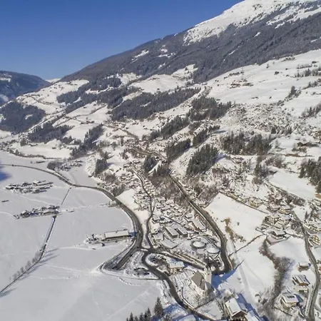 Holiday home Schoeneben Milka Wald im Pinzgau